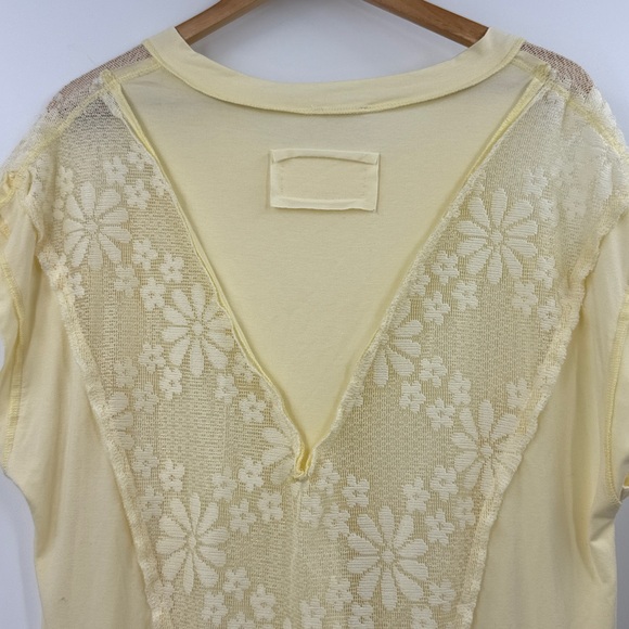 POL Soft yellow high low relaxed fit oversized top lace inserts light yellow - Picture 9 of 15